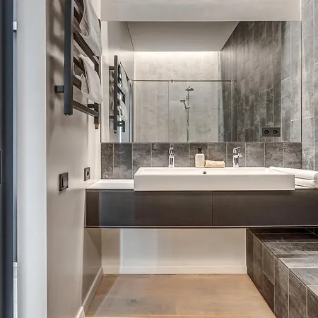 Heart One-bedroom, 15 *